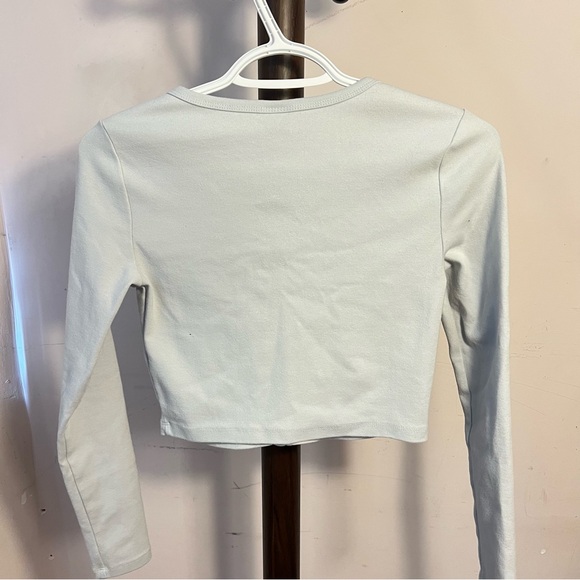 aritzia button long sleeve crop top - Picture 2 of 3